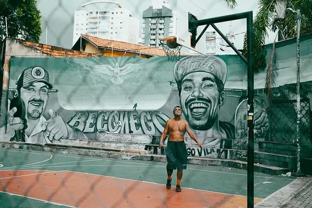 Les entraîneurs qui ont façonné les plus grandes stars du basket