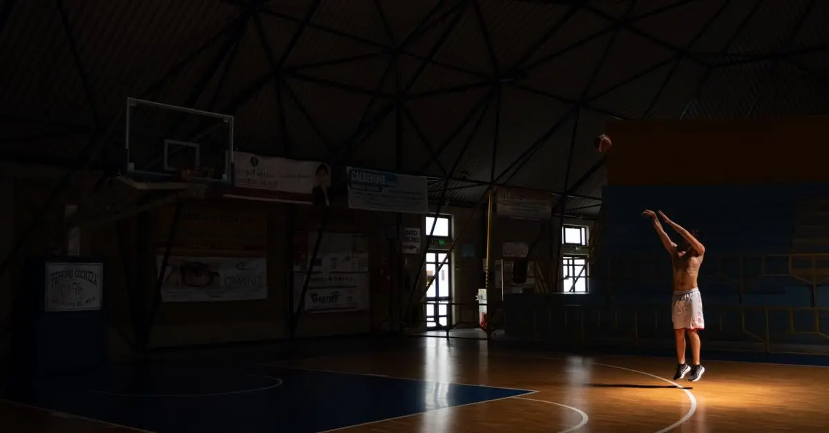 Les secrets des meilleurs joueurs de basket pour briller sur le terrain