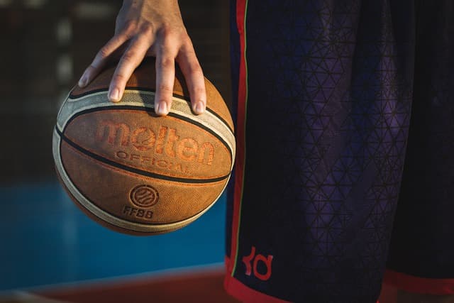 Les stratégies des stars du basket pour exceller au jeu